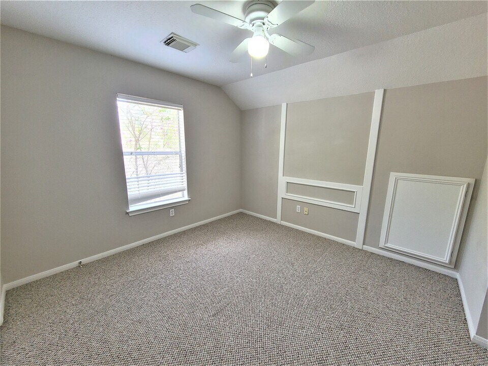 20906 Greenfield Trail in Humble, TX - Building Photo