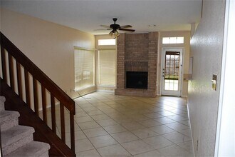 4718 Sunshine Dr in Sugar Land, TX - Building Photo - Building Photo