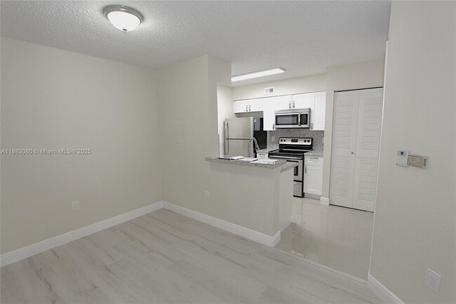 property at 2820 N Oakland Forest Dr