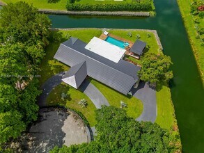 7000 SW 125th St in Miami, FL - Building Photo - Building Photo