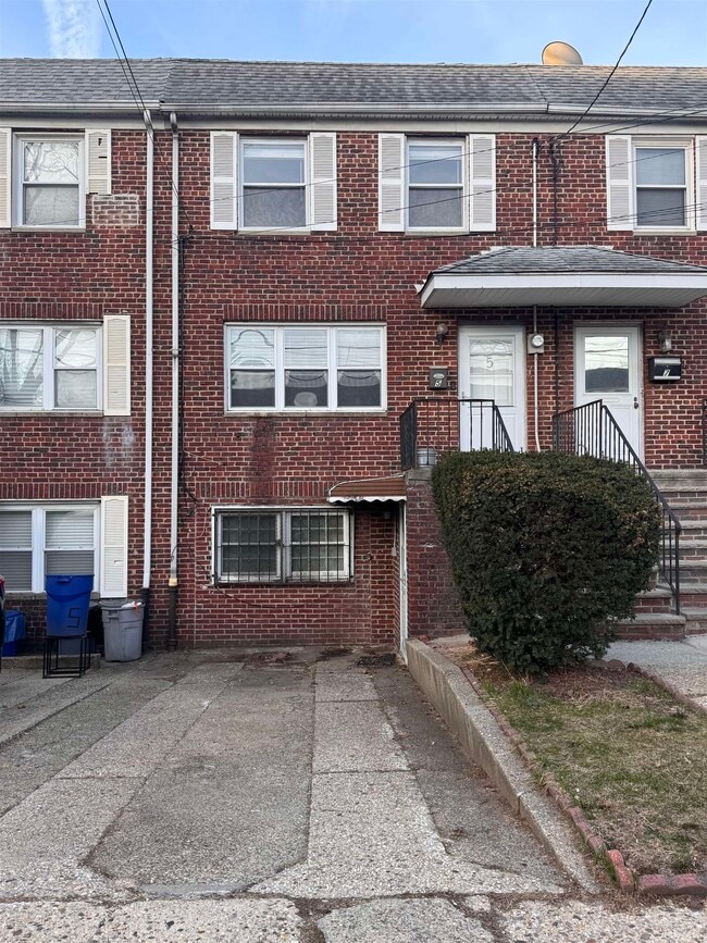 property at 5 Towers St