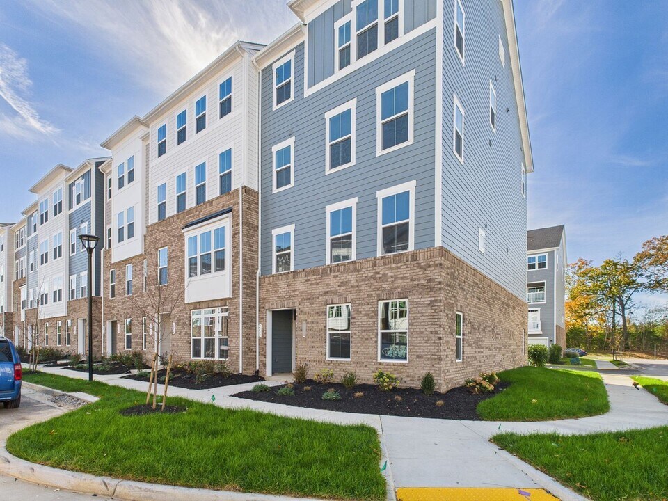 2802 Calgary Ln in Chester, VA - Building Photo