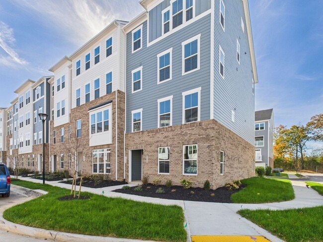 property at 2802 Calgary Ln