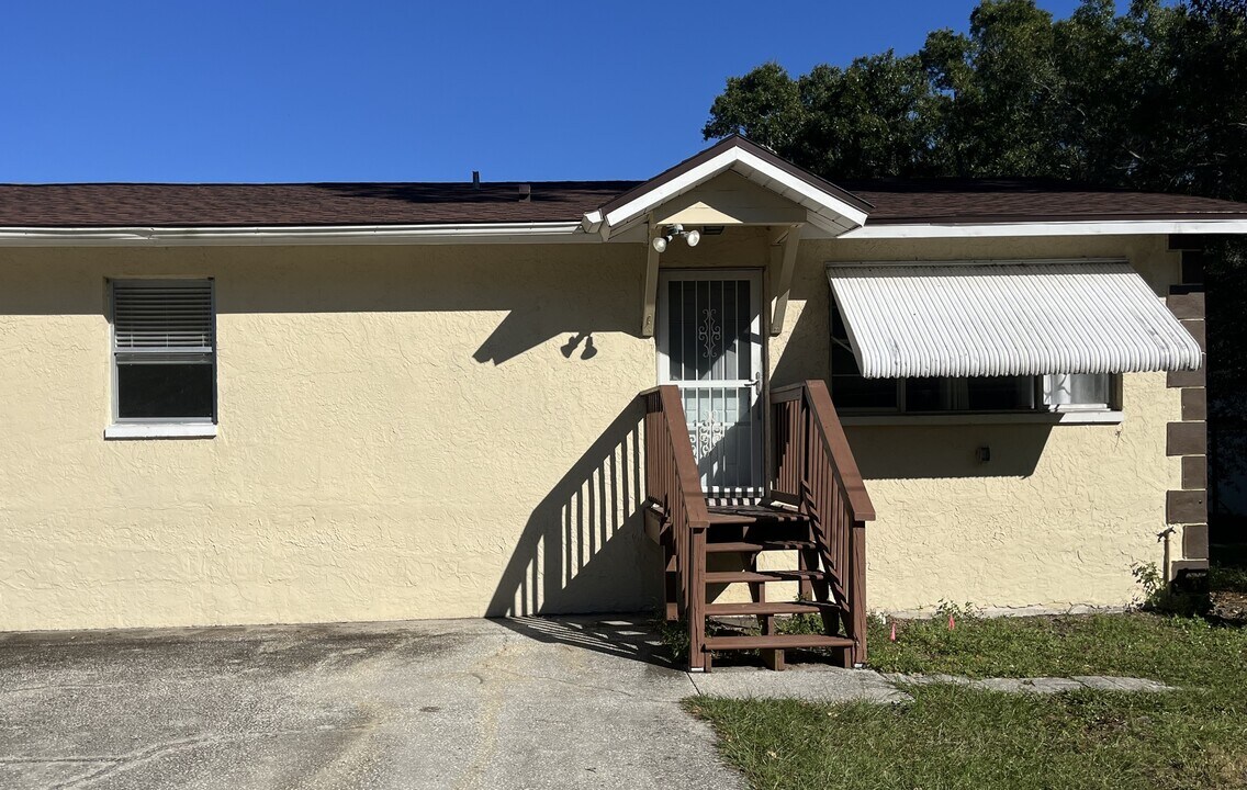 409 Federal St in Oldsmar, FL - Building Photo
