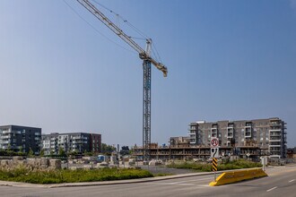 Square Equinox 2 in Pointe-claire, QC - Building Photo - Building Photo