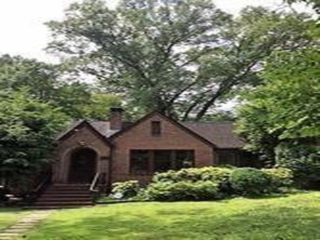 property at 207 Springdale Dr NE