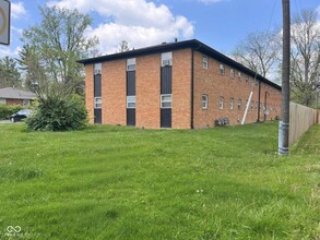 6262 Eastridge Dr in Indianapolis, IN - Building Photo - Building Photo