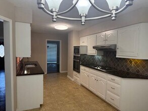 14922 Hillcrest Rd in Dallas, TX - Building Photo - Building Photo