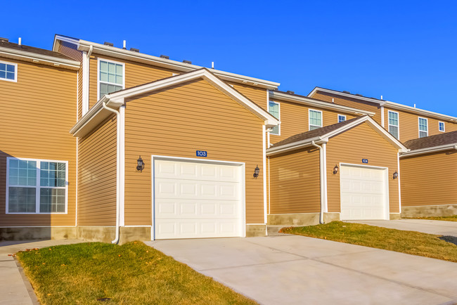 The Townhomes at Glasford Square in Lexington, KY - Building Photo - Building Photo