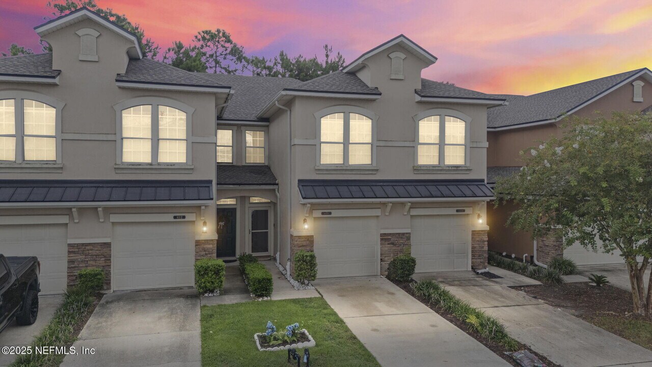 6110 Bartram Village Dr in Jacksonville, FL - Building Photo