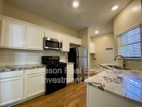 9221 Ellerbe Rd in Shreveport, LA - Building Photo - Building Photo