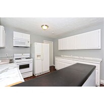 1058 Forest Valley Dr SE in Atlanta, GA - Building Photo - Building Photo