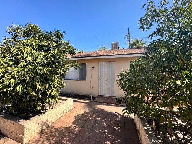 property at 728 N Palm Ave