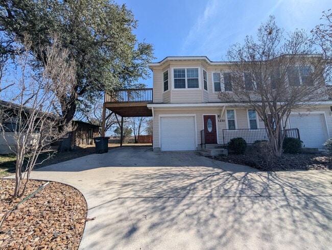 1270 Hillcrest Dr in New Braunfels, TX - Building Photo - Building Photo