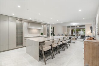 220 SE Mizner Blvd in Boca Raton, FL - Building Photo - Building Photo