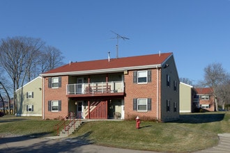 James Thomas Apartments in Taunton, MA - Foto de edificio - Building Photo