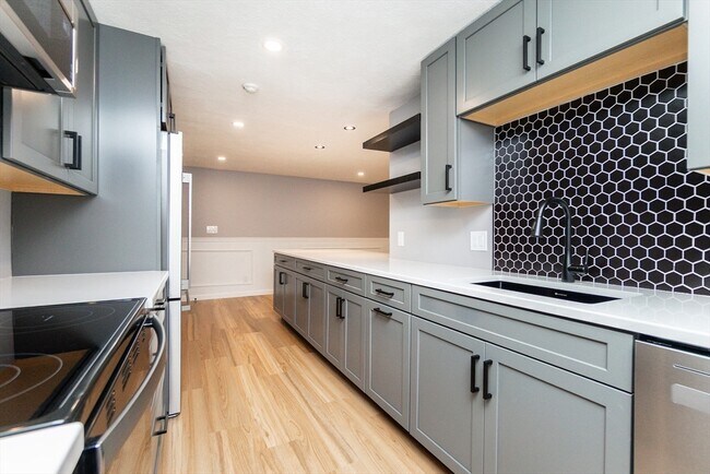 131 Pierce St in Malden, MA - Building Photo - Building Photo
