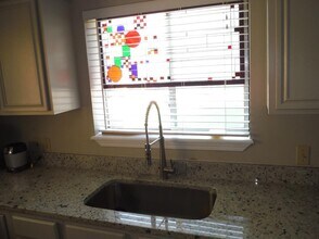 816 E Texas St in Grapevine, TX - Building Photo - Building Photo