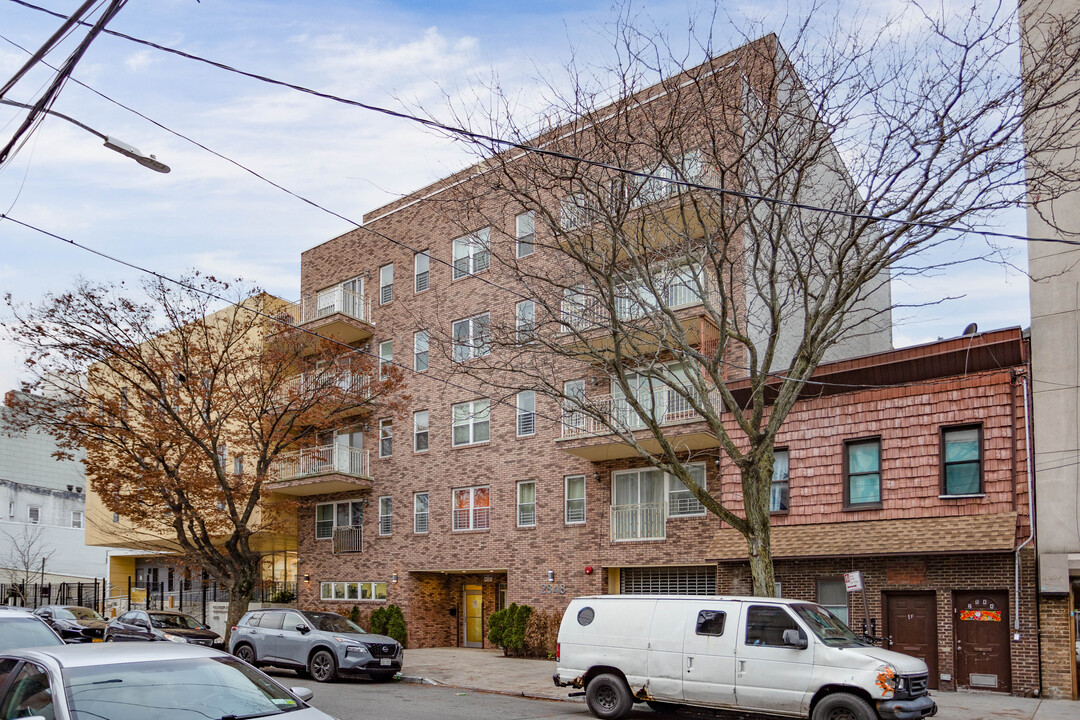 2848 W 15th St in Brooklyn, NY - Building Photo