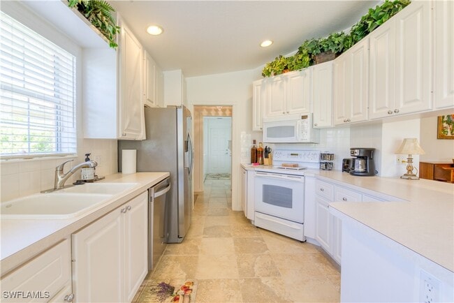 7390 Emilia Ln in Naples, FL - Building Photo - Building Photo