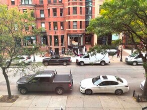 301 Newbury St, Unit 2 in Boston, MA - Foto de edificio - Building Photo