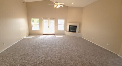 915 E Hearn Rd in Phoenix, AZ - Building Photo - Building Photo