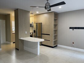 798 Crandon Blvd in Key Biscayne, FL - Building Photo