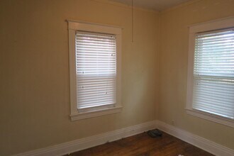 126-128-128 Laburnam Crescent in Rochester, NY - Building Photo - Building Photo