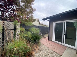 1773 Weston Cir-Unit -Weston - Guest House in Camarillo, CA - Building Photo - Building Photo
