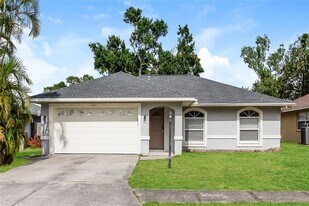 7527 42nd Ct E in Sarasota, FL - Building Photo