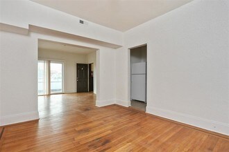 2905 Garrison Blvd in Baltimore, MD - Foto de edificio - Building Photo