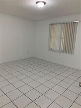 4131 Stirling Rd, Unit 304 in Davie, FL - Building Photo - Building Photo