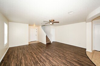 30 Knights Peak in San Antonio, TX - Building Photo - Building Photo