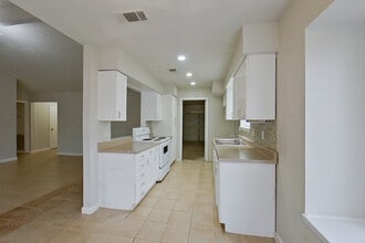 16707 Barcelona Dr in Friendswood, TX - Building Photo - Building Photo