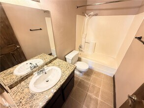 7730 Secret Shore Dr in Las Vegas, NV - Building Photo - Building Photo