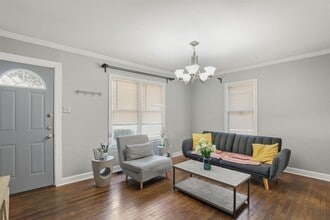 5305 Harmon Ave in Austin, TX - Building Photo - Building Photo