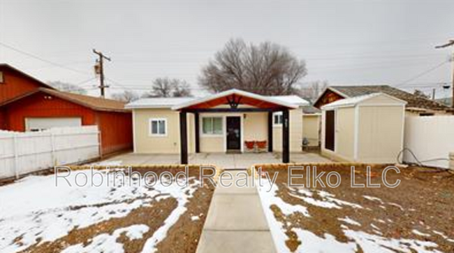 843 Lincoln Ave in Elko, NV - Foto de edificio - Building Photo