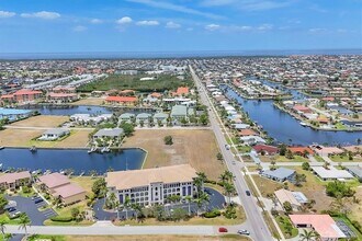 1349 Aqui Esta Dr in Punta Gorda, FL - Building Photo - Building Photo