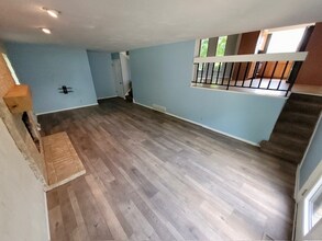 818 Eastchester Dr in Columbus, OH - Building Photo - Building Photo