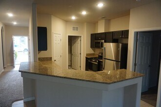 5600 Beacon Ridge Ct in Bakersfield, CA - Building Photo - Building Photo
