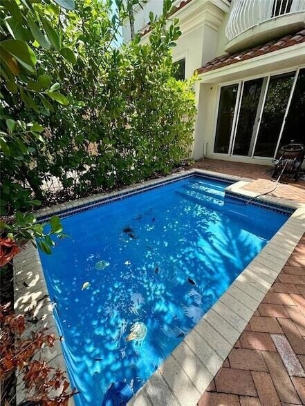 1362 Bayview Dr in Fort Lauderdale, FL - Building Photo - Building Photo