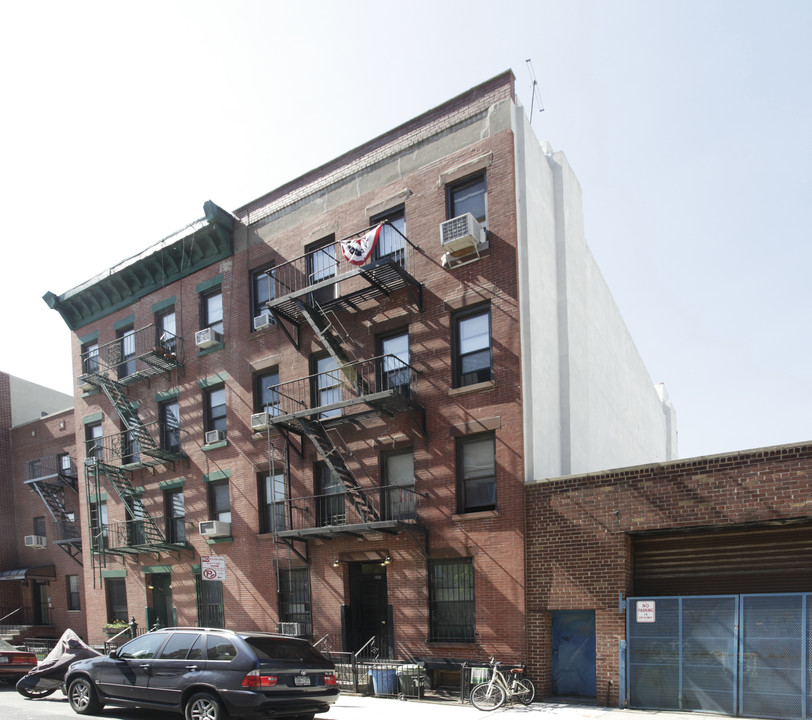 108 Baltic St in Brooklyn, NY - Building Photo