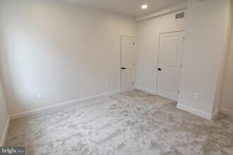 32 E Blaine St in Lansdale, PA - Building Photo - Building Photo