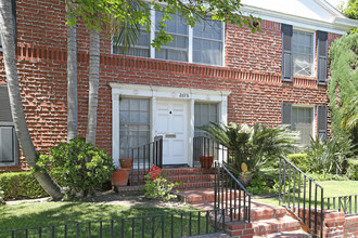 269 S Spalding Dr in Beverly Hills, CA - Building Photo - Building Photo