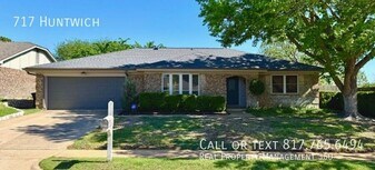 717 Huntwich Dr in Bedford, TX - Building Photo