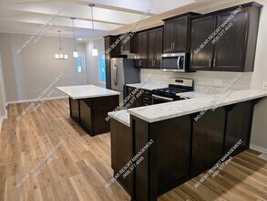 305 W Sherwood Blvd in Big Bear, CA - Building Photo - Building Photo