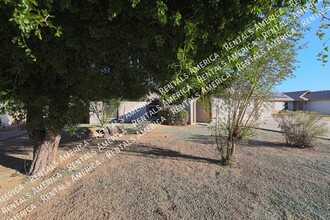 8520 W Diana Ave in Peoria, AZ - Building Photo - Building Photo