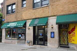 714 W Belmont Ave in Chicago, IL - Building Photo
