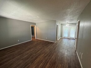 1706 Sheffield Cir in Norman, OK - Foto de edificio - Building Photo