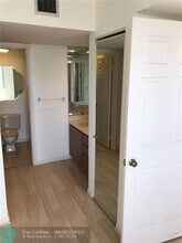 3520 Whitehall Dr in West Palm Beach, FL - Building Photo - Building Photo